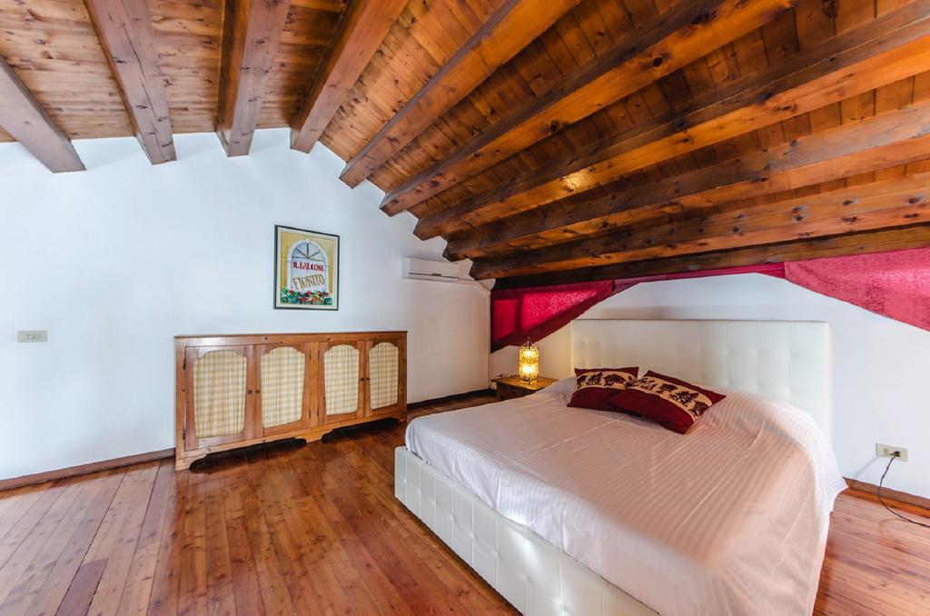 Novalesi Red House Villa Noale Luaran gambar